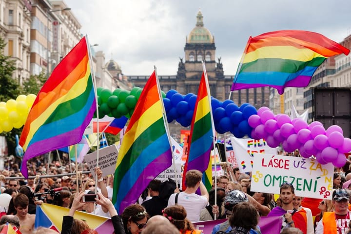 République tchèque: la loi s'adapte aux exigences LGBT