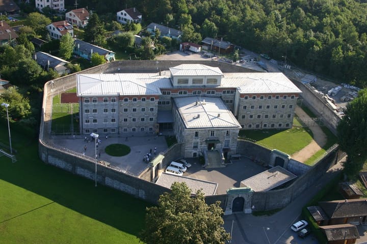 Les prisons suisses surpeuplées par des métèques
